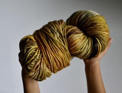 Verse yarns skein